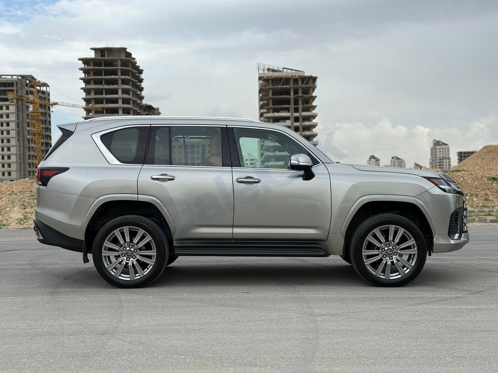 Lexus LX700h ( Executive VIP ) للبيع في دمشق