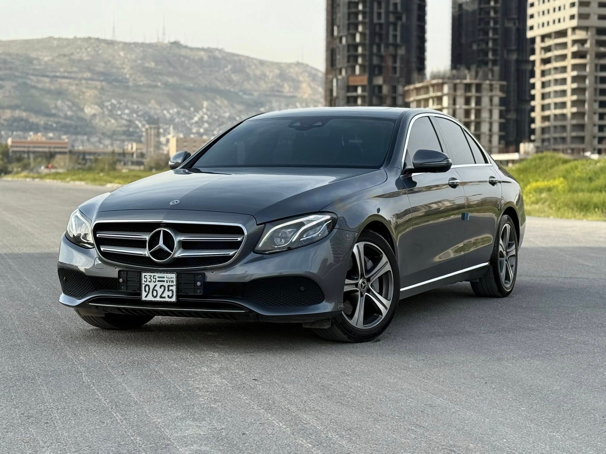مرسيدس E300 للبيع في دمشق