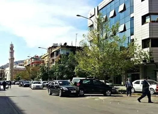 عيادة للإيجار في شارع الباكستان