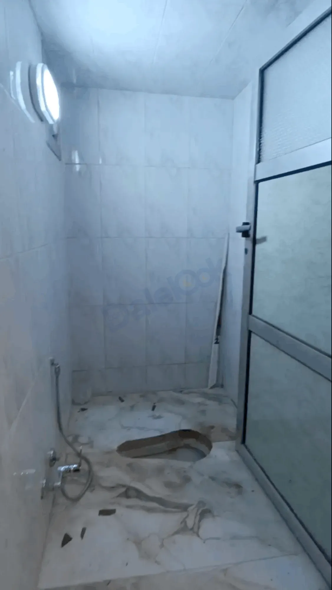 uploads/advertisements/images/_للبيع_شقة_مميزة_با_كساء_سوبر_ديلوكس_في_الهامة_6-1782838794718.webp