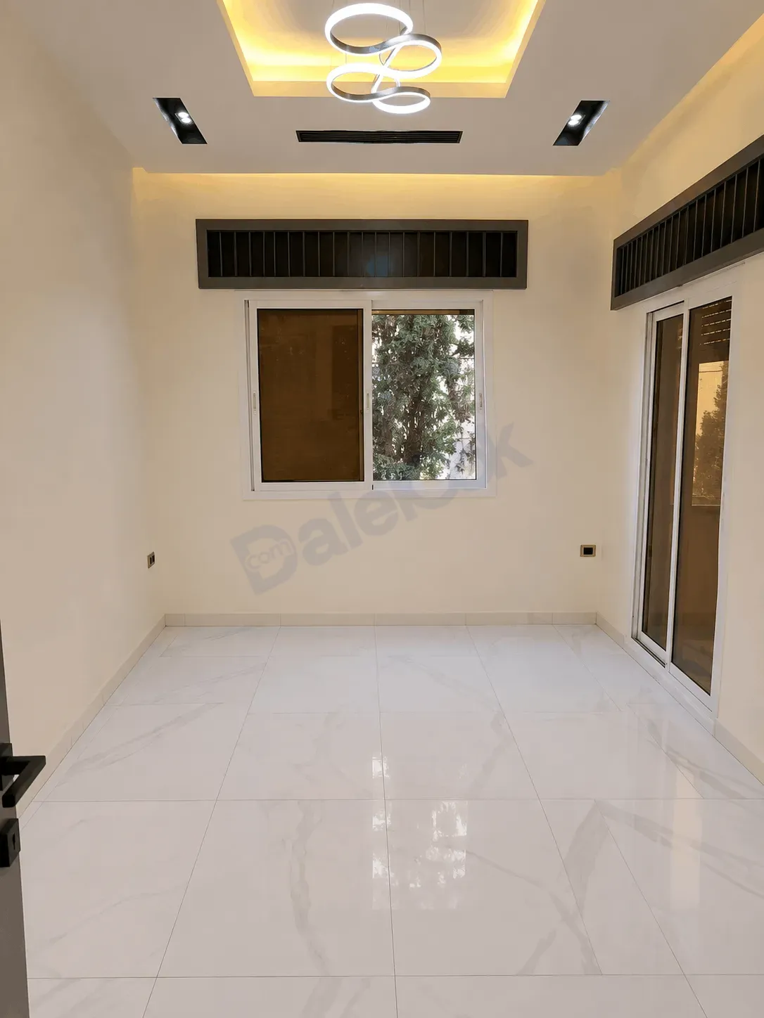 uploads/advertisements/images/apartment_for_sale_in_Al-_Adawi_damascus_-_dalelook__6_-1779086927449.webp