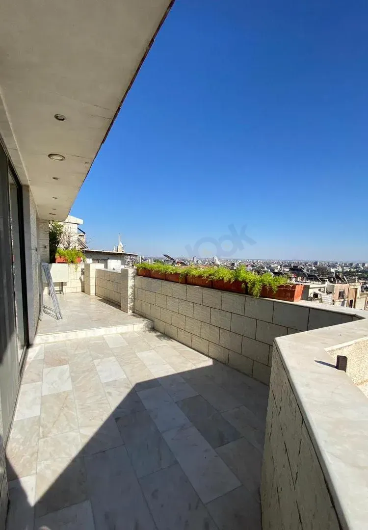 For sale an apartment in Al-Muhajirin near Al-Murabit Mosque