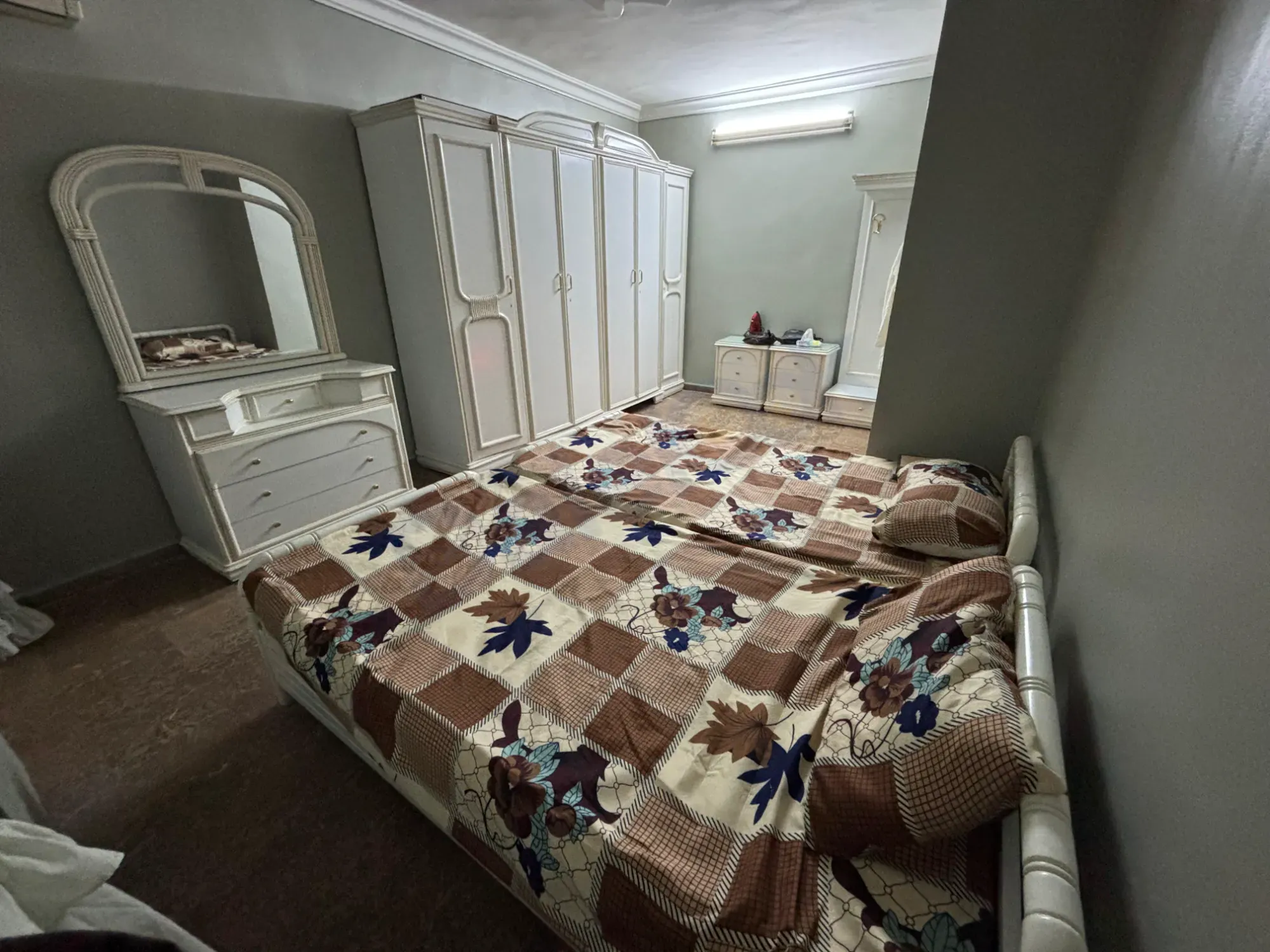 uploads/advertisements/images/apartment_for_sale_in_mashroo_domar_jazera_11__damascus_-_dalelook__112_-1779234196574.webp