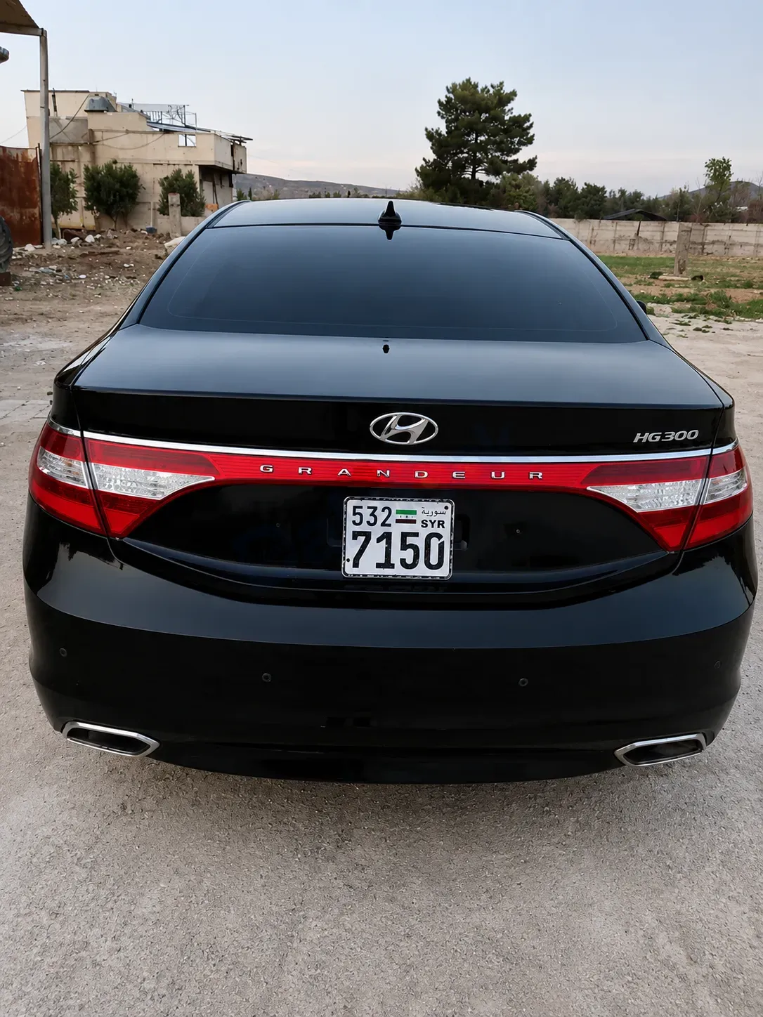 ازيرا 2016 بحالة جيدة للبيع