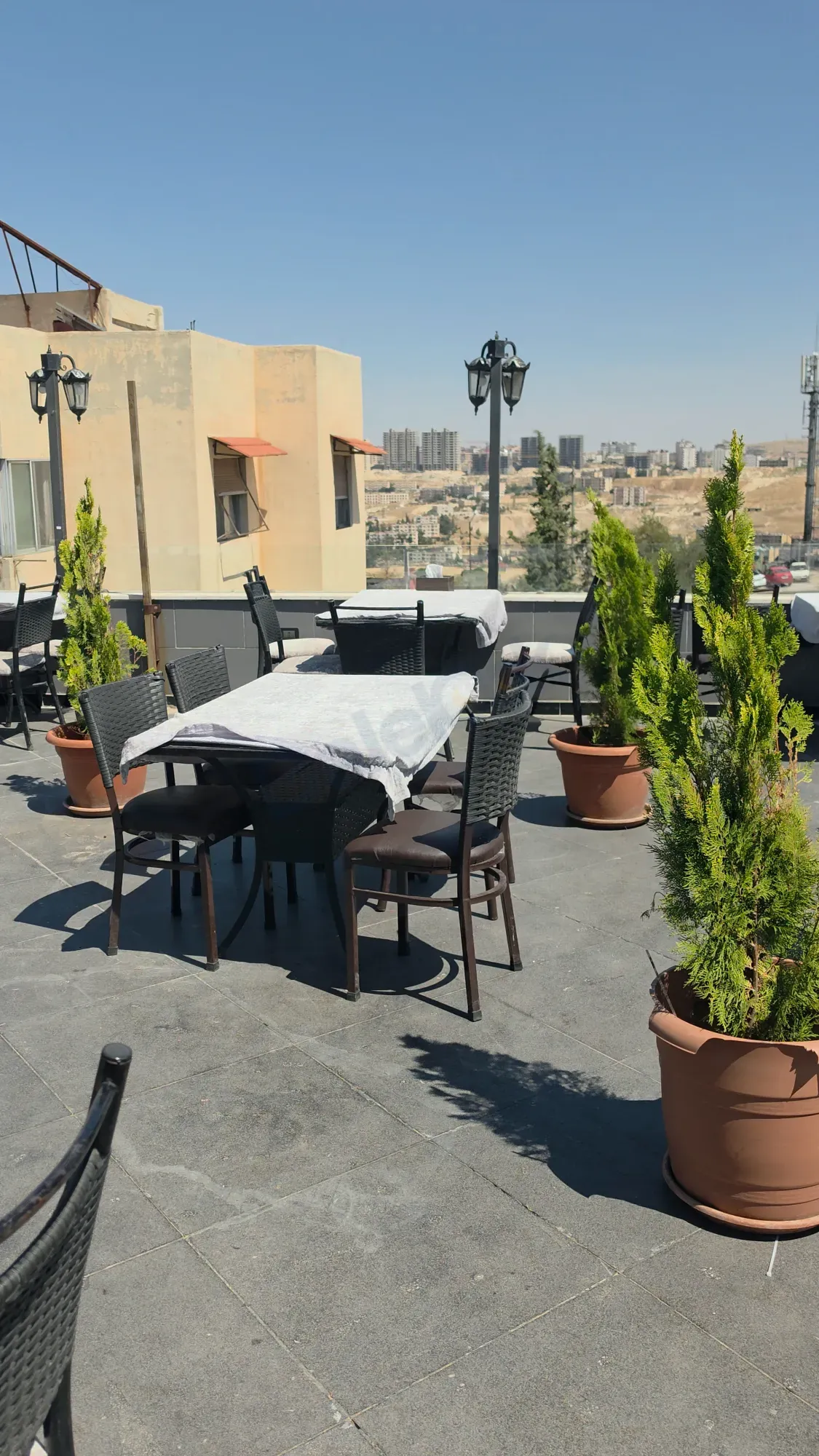 مطعم تراس في ريف دمشق ضاحية قدسيا 🏢