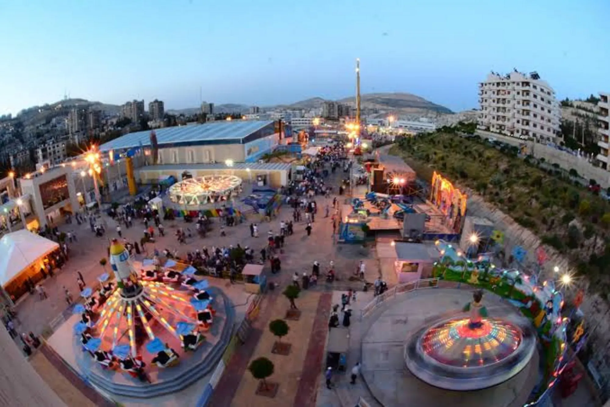 uploads/advertisements/images/mashrou_Up_Town_03__-1787583568352.webp