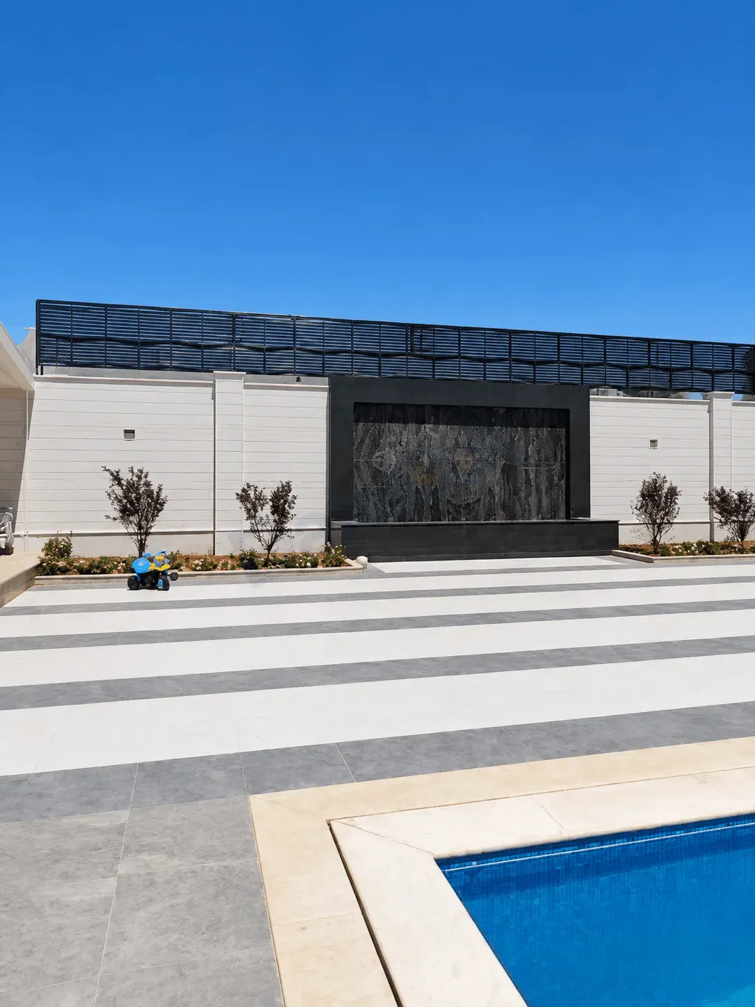 For sale a villa that repairs permanent housing