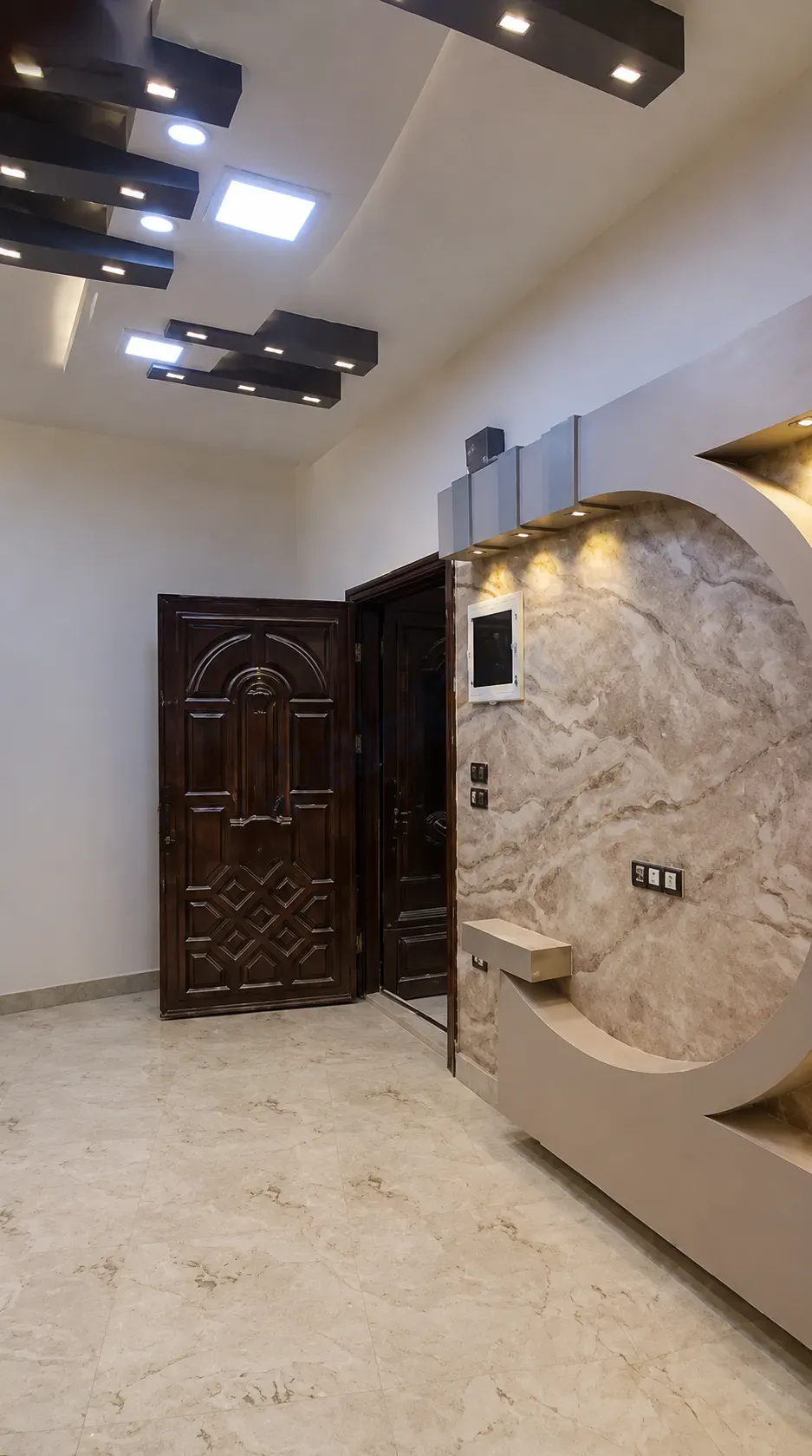uploads/advertisements/images/شقة_لقطة_للبيع_في_الهامة_قرب_الساحة__7_-1786731560388.webp