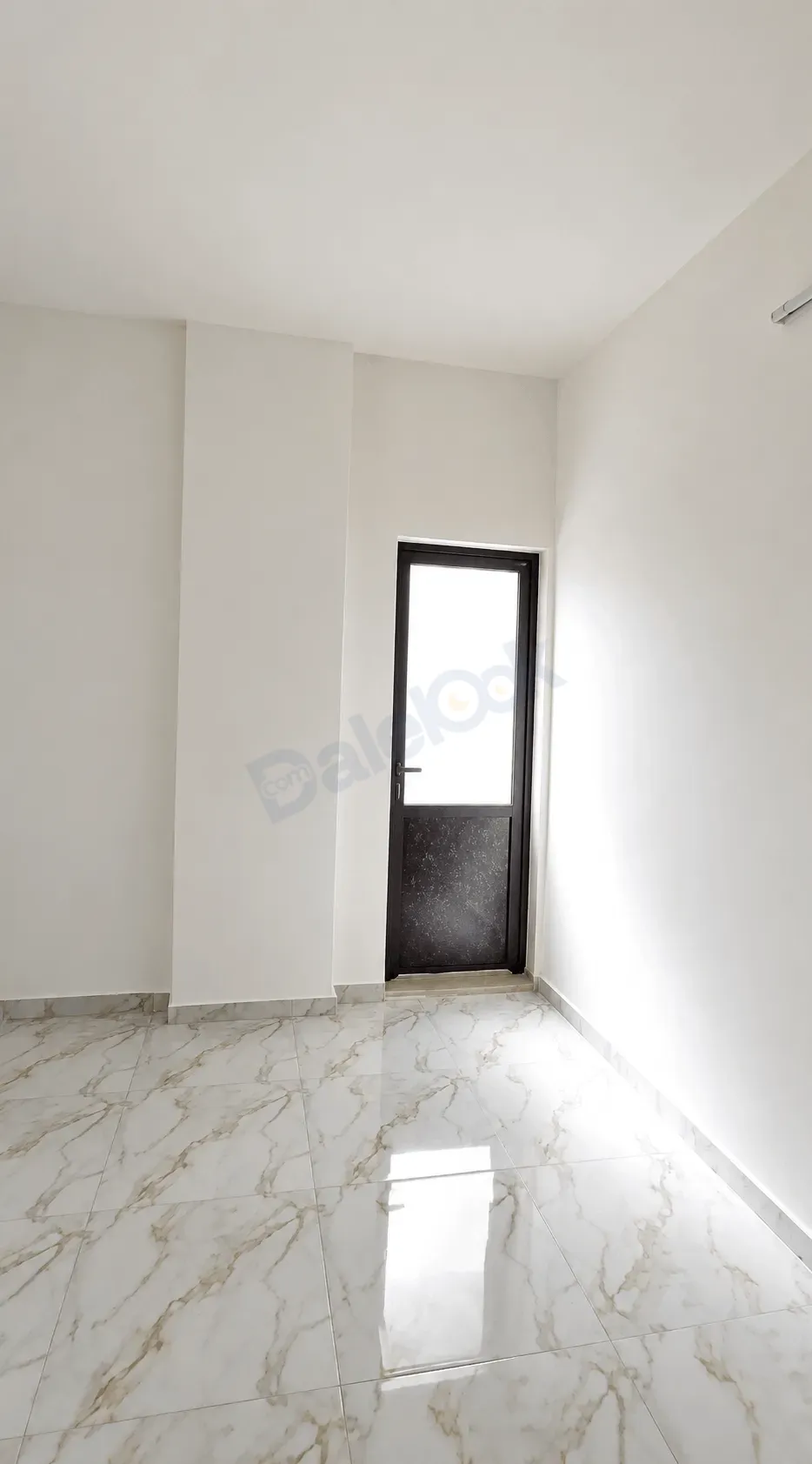 uploads/advertisements/images/شقة_للبيع_بيت_سحم_قريبة_من_السوق_الشرائي__6_-1783351038785.webp