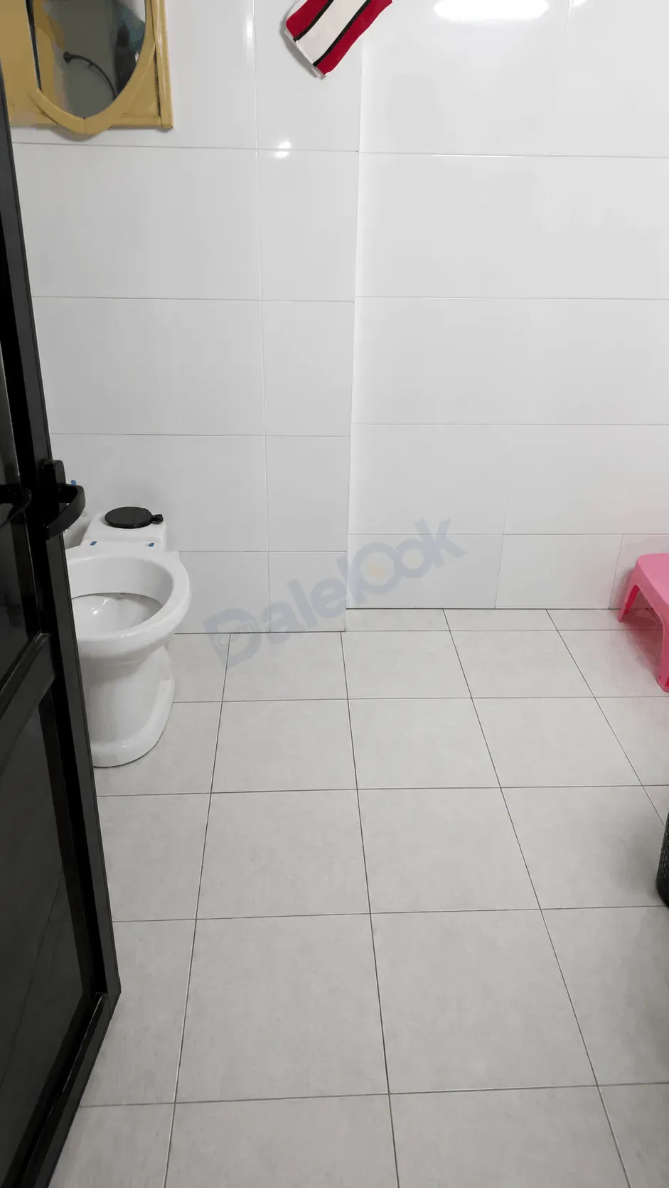 uploads/advertisements/images/شقة_للبيع_عقربا_شارع_المختار__8_-1783287933648.webp