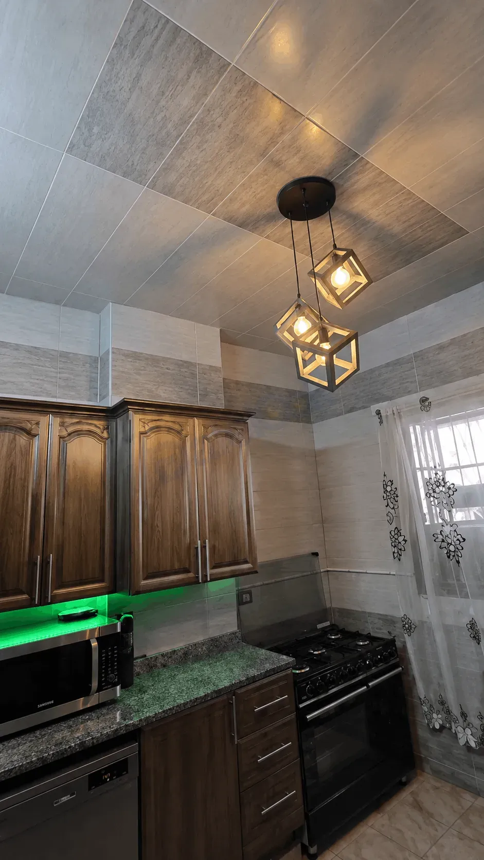 uploads/advertisements/images/شقة_للبيع_في_ببيلا_مجمع_نور_الشام__2_-1783340735184.webp
