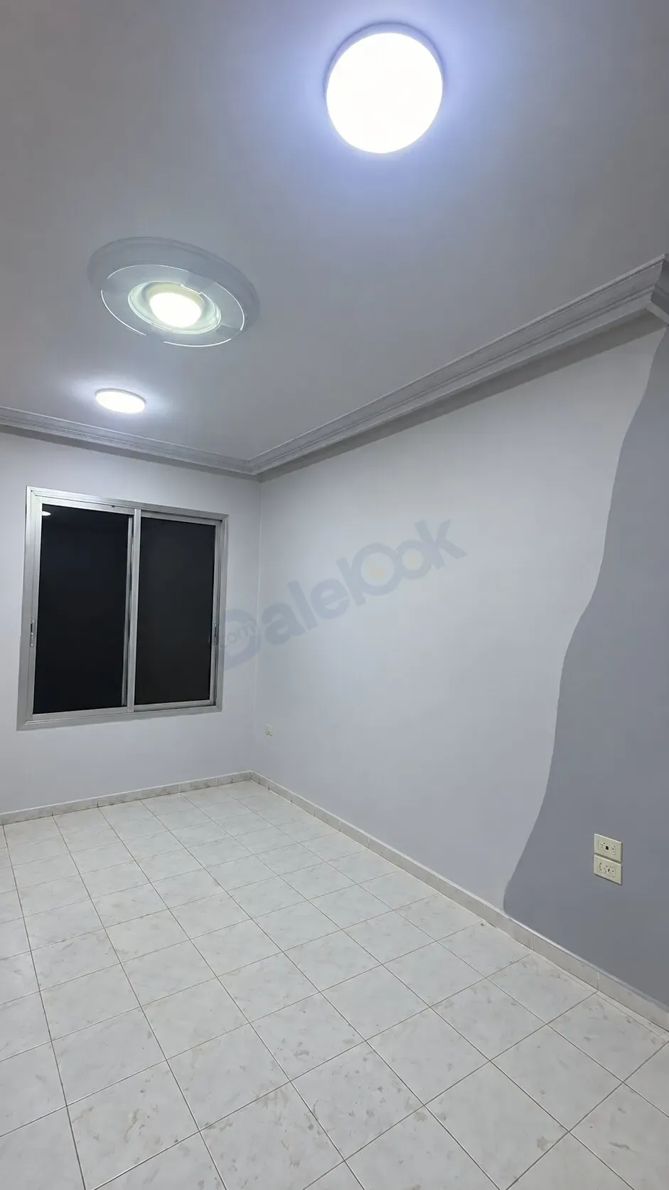 Apartment for sale in Jaramana near a commercial market