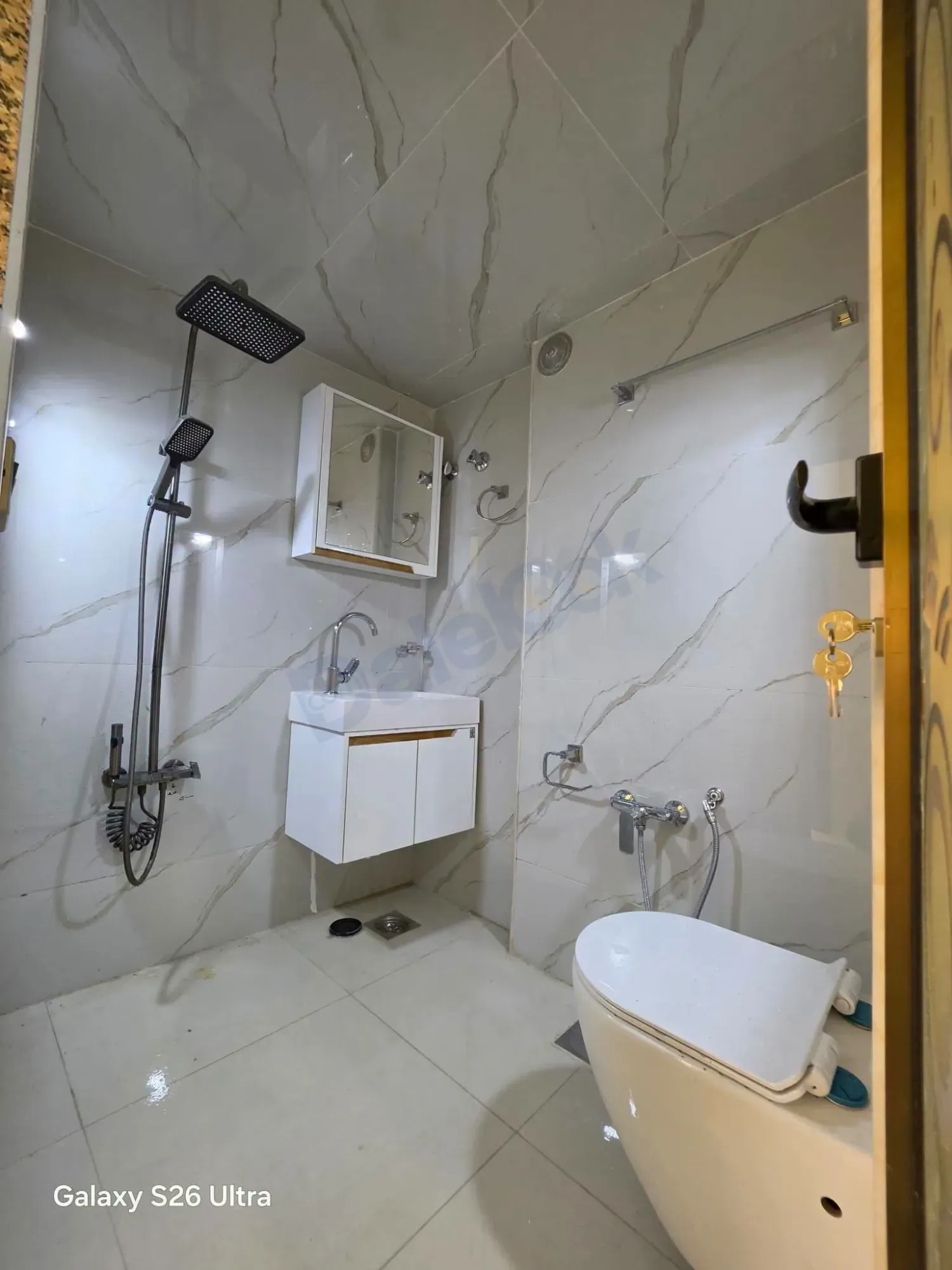 uploads/advertisements/images/شقة_للبيع_في_تنظيم_القزاز__3_-1783012597938.webp