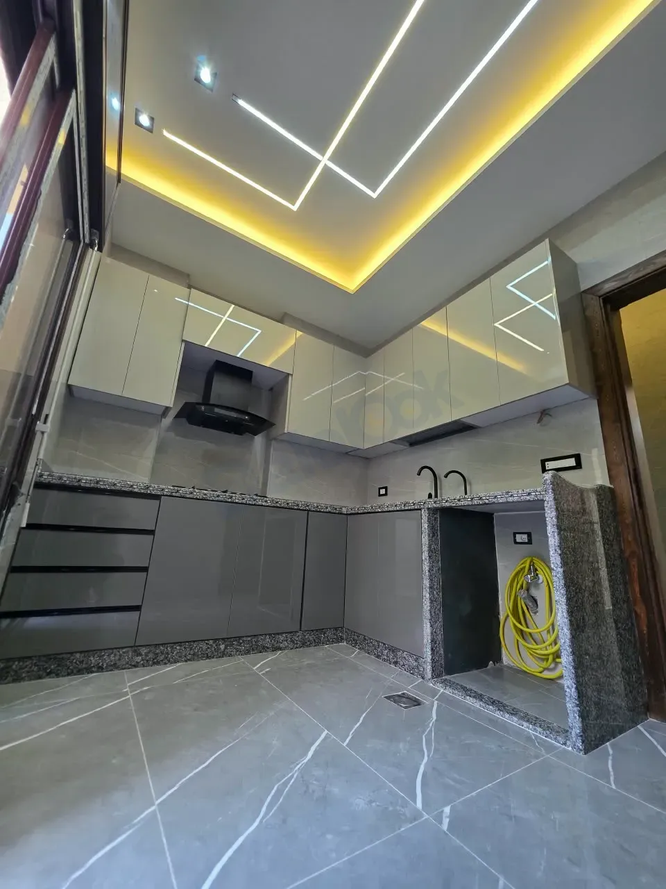 uploads/advertisements/images/شقة_للبيع_في_معضمية_الشام_سكن_أول__2_-1787863987654.webp
