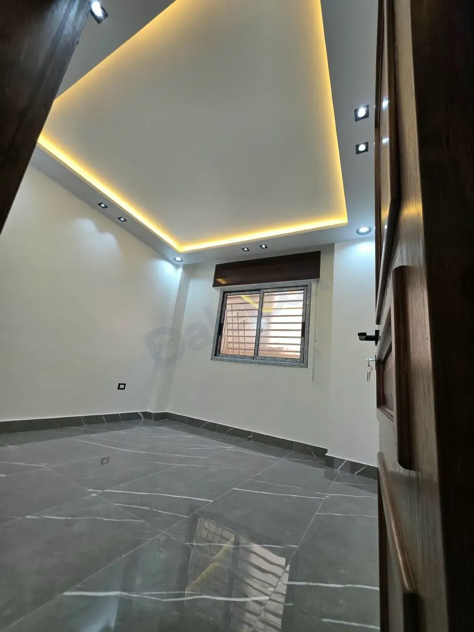 uploads/advertisements/images/شقة_للبيع_في_معضمية_الشام_سكن_أول__9_-1787863987654.webp