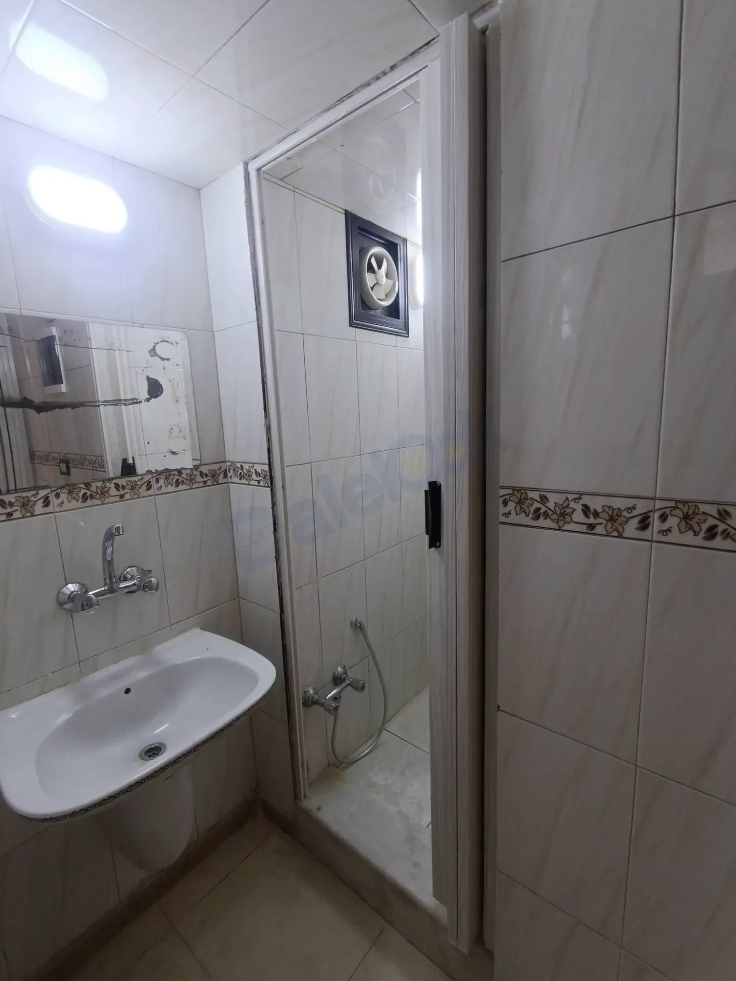 uploads/advertisements/images/شقة_للبيع_في_منطقة_بيت_سحم_قريبة_من__السوق_الشرائي__2_-1783034930449.webp
