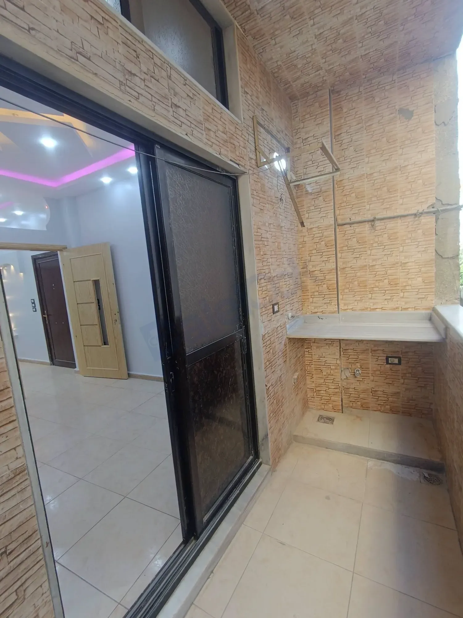 uploads/advertisements/images/شقة_للبيع_في_منطقة_بيت_سحم_قريبة_من__السوق_الشرائي__7_-1783034930449.webp