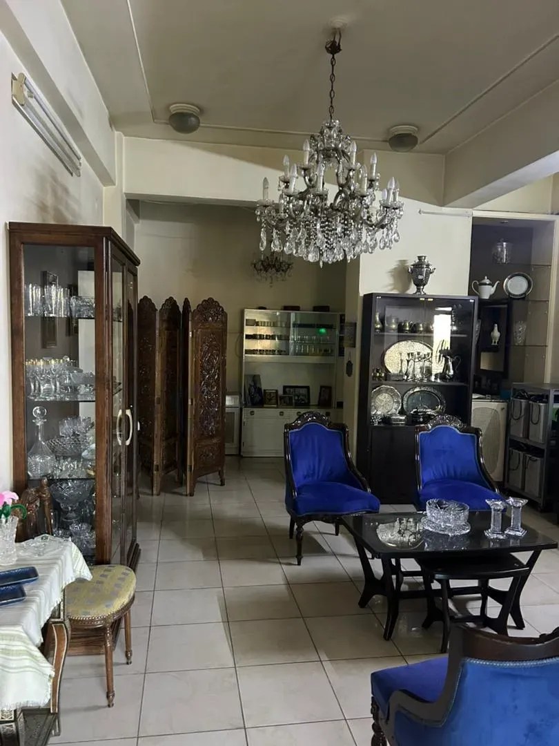 uploads/advertisements/images/شقة_للبيع_مع_السطح_في_الميسات_شارع_عقبة_بن_نافع__3_-1793306417796.webp