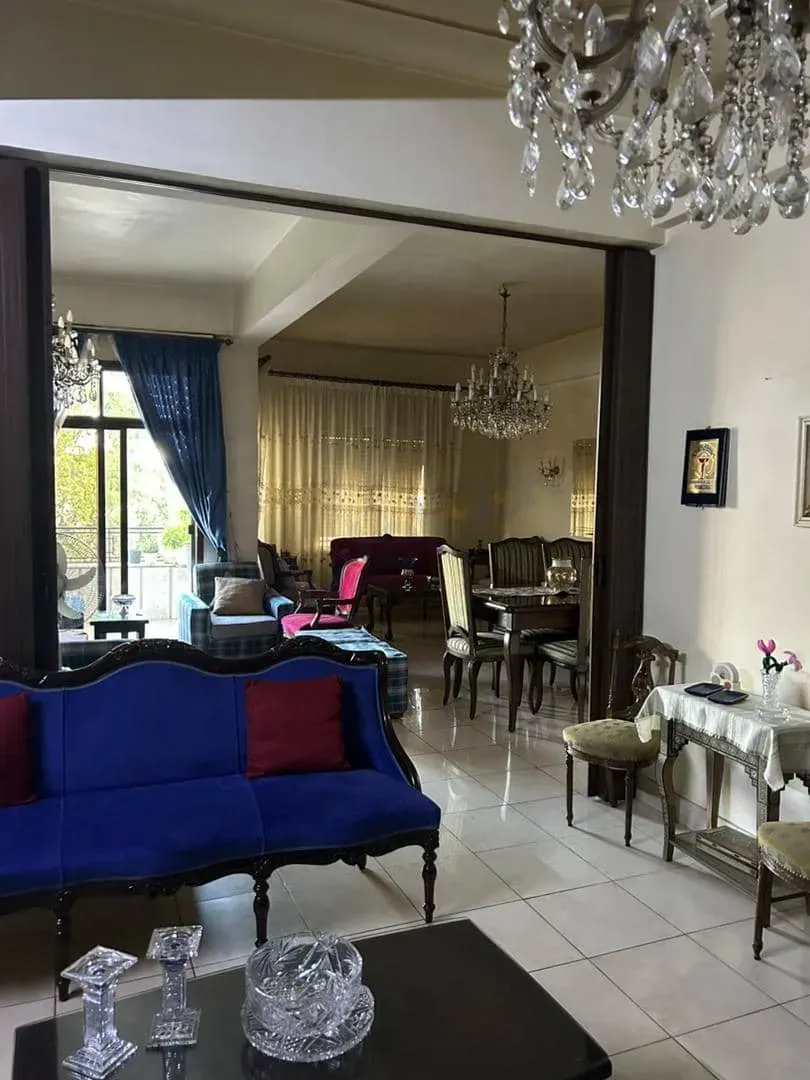 uploads/advertisements/images/شقة_للبيع_مع_السطح_في_الميسات_شارع_عقبة_بن_نافع__6_-1793306417797.webp