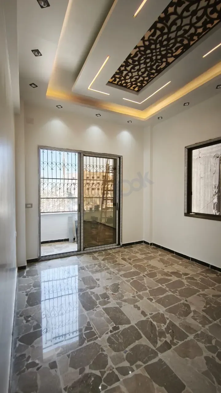 uploads/advertisements/images/شقة_مكسية_سوبر_للبيع_في_حرستا_حي_مشروب__4_-1792416660099.webp