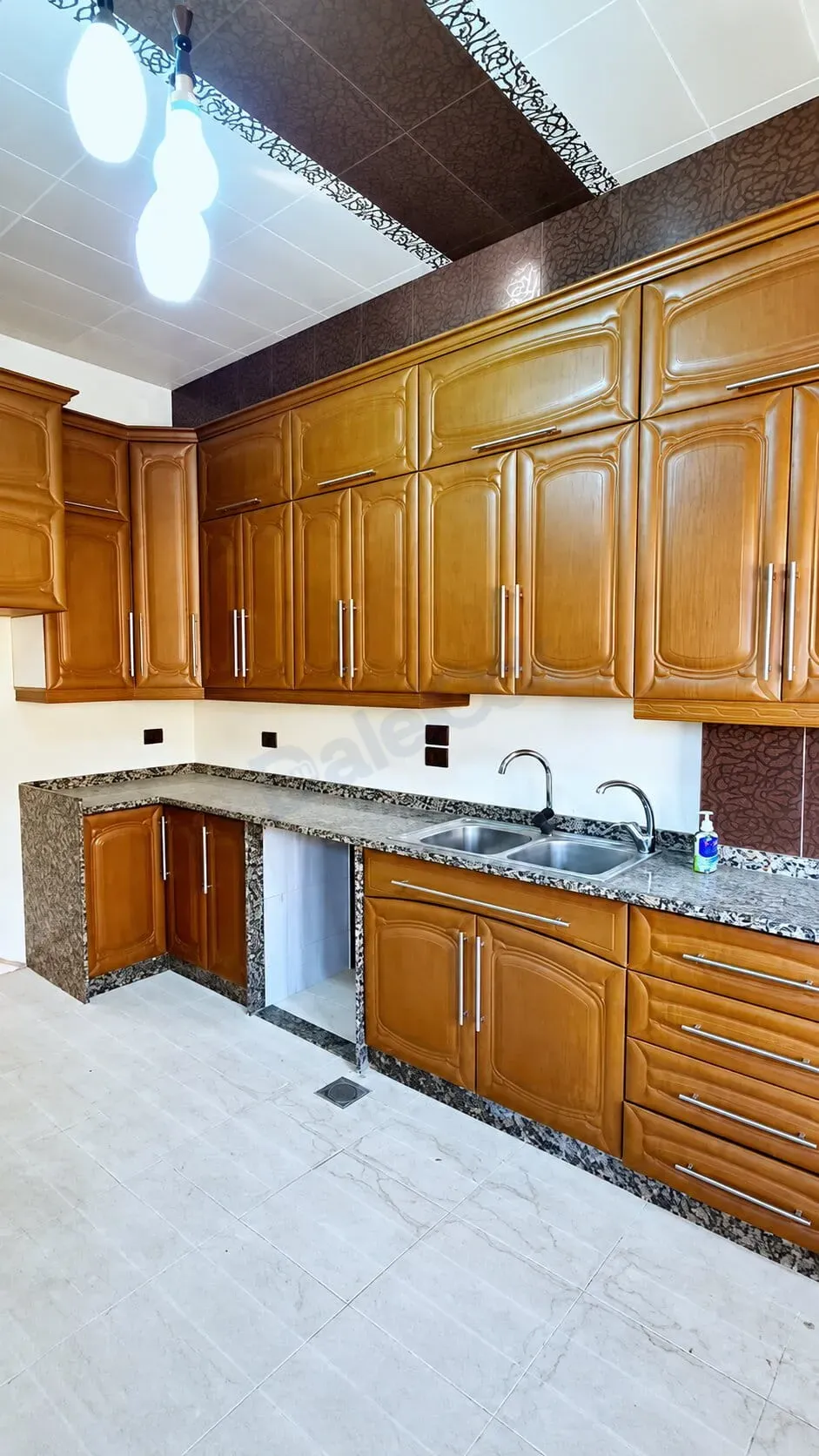 uploads/advertisements/images/شقة_مميزة_للبيع_في_ضاحية_قدسيا_الجزيرة_C2__13_-1785795690369.webp