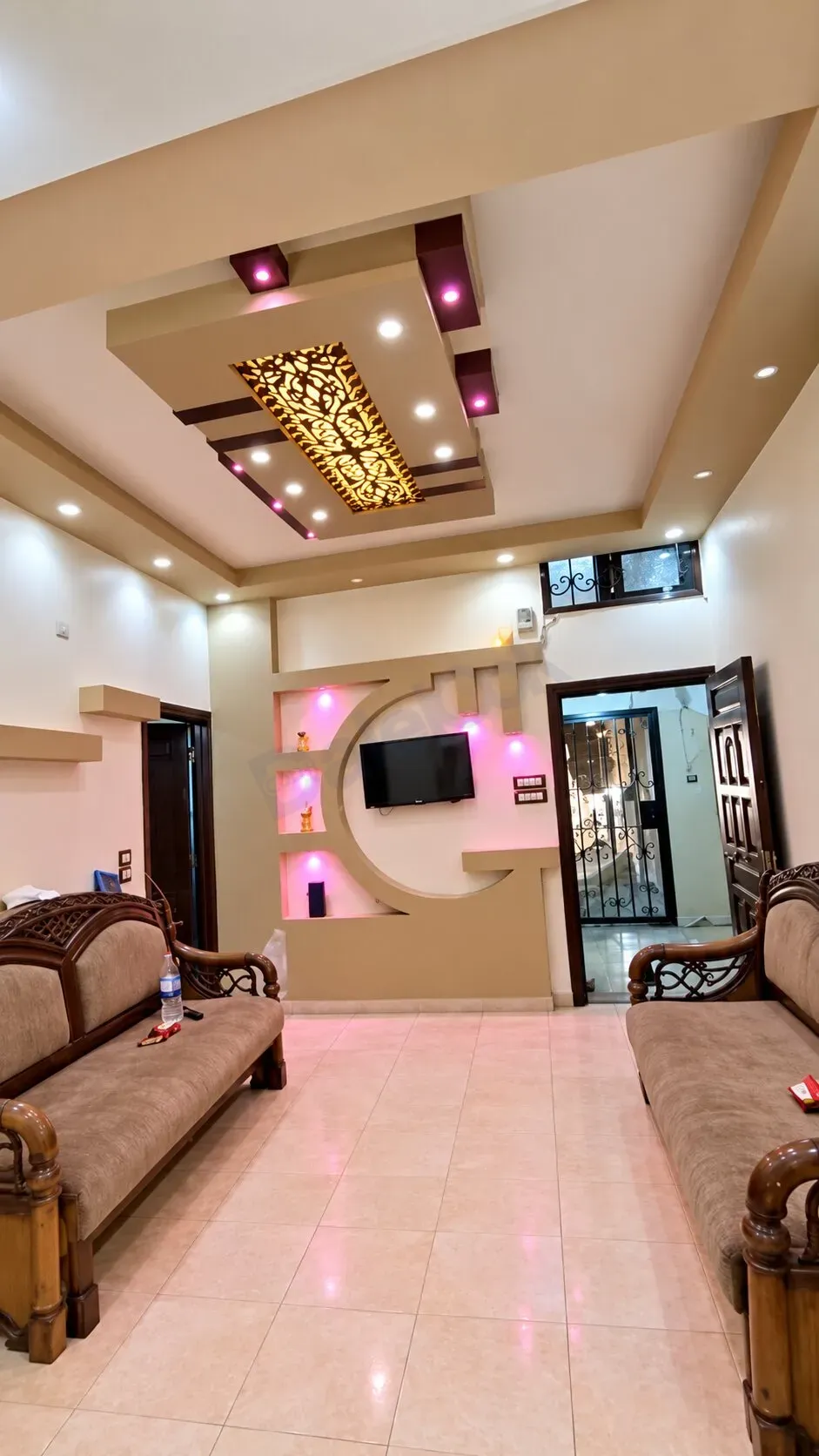 uploads/advertisements/images/شقه_للبيع_في_ريف_دمشق_عين_ترما_مقابل_البلديه_عند_دوار_السلام__3_-1791558328445.webp