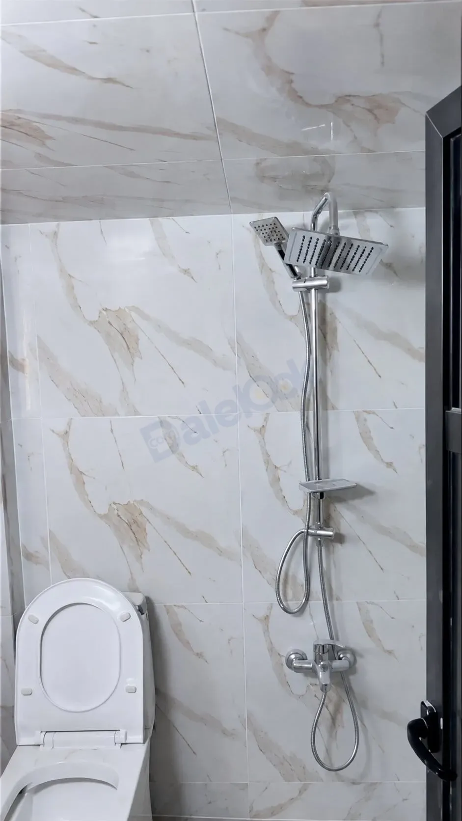 uploads/advertisements/images/شقه_للبيع_في_شارع_بغداد_خلف_مستشفى_الهلال__5_-1787944115367.webp