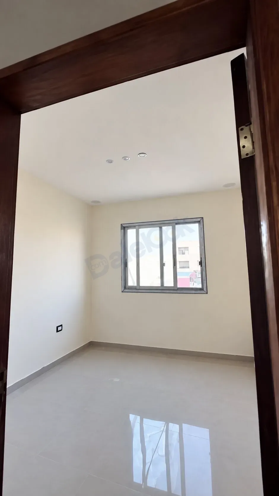 uploads/advertisements/images/شقه_مع_السطح_للبيع_في_ريف_دمشق_كفر_بطنا_شارع_14__9_-1789735889578.webp