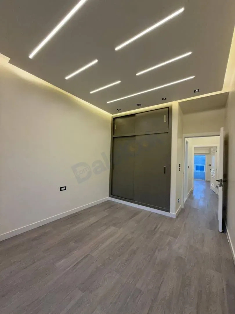 uploads/advertisements/images/فرصة_مميزة_شقة_للبيع_بموقع_مميز_في_ضاحية_قدسيا__16_-1792342467214.webp