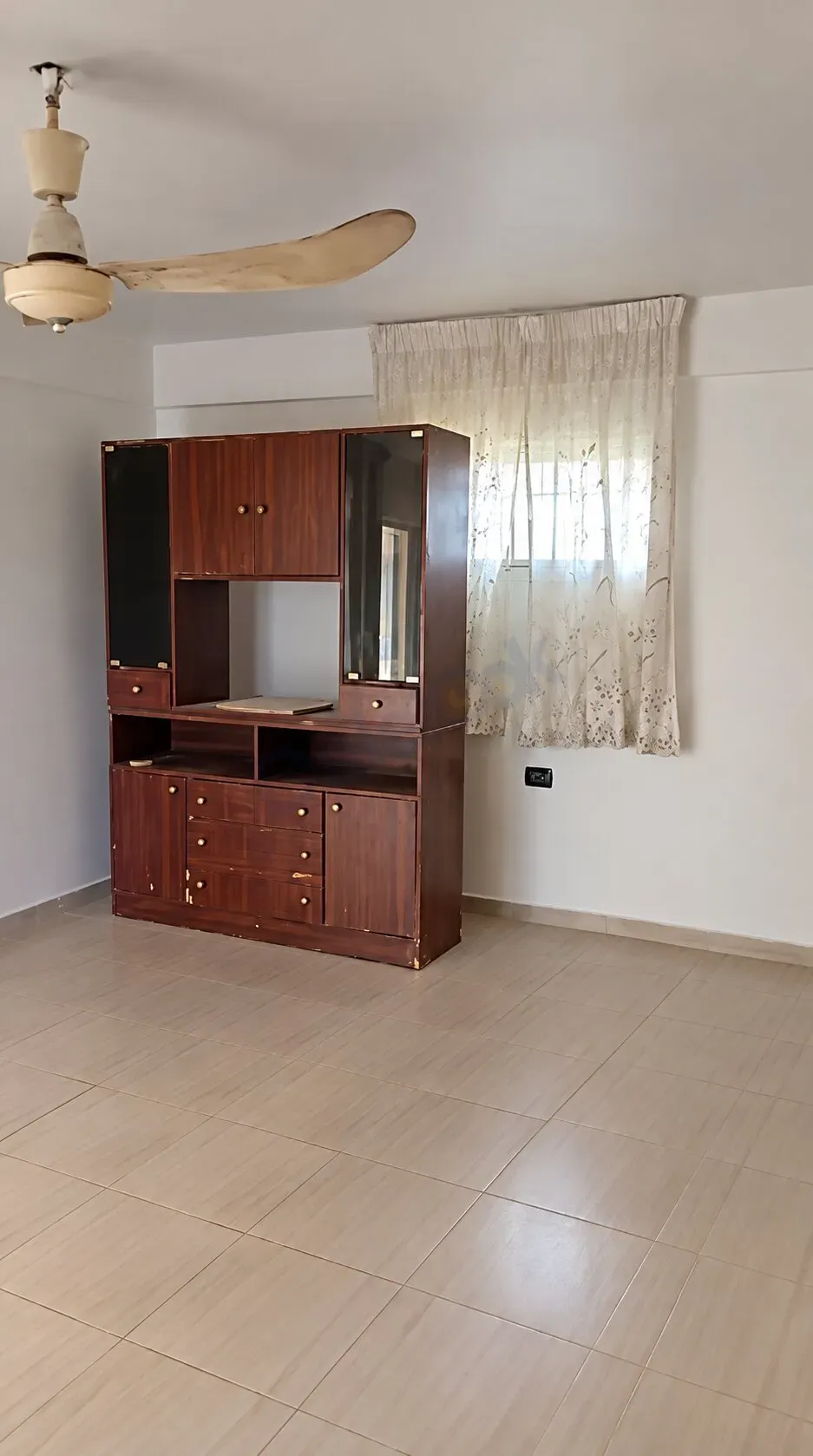 uploads/advertisements/images/للآجار_شقة_في_دمشق_المالكي_جادة_الخنساء-1792182628091.webp