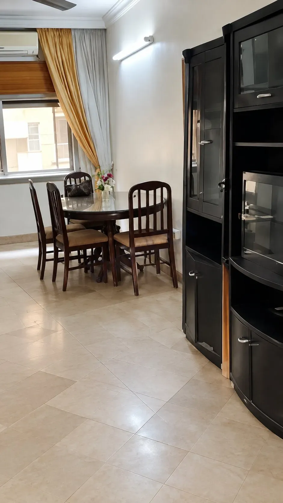 For annual rent Apartment in Mezzeh Sheikh Saad Al-Furan Square