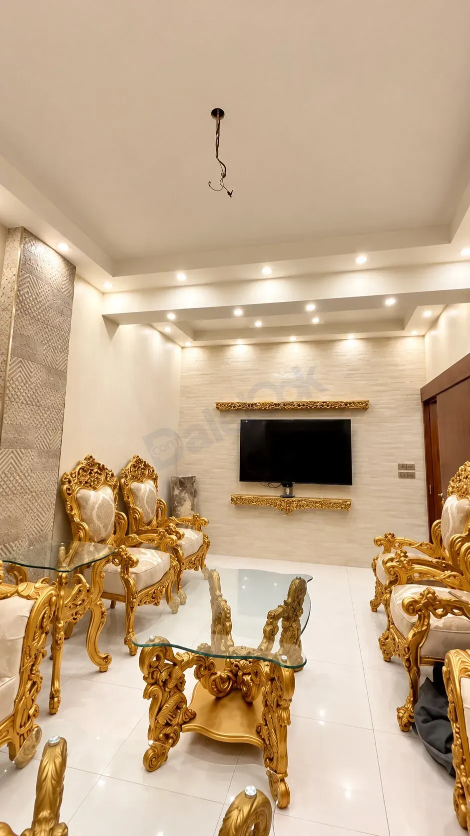 For Annual Rent Royal Apartment in Mezzeh Western Villas