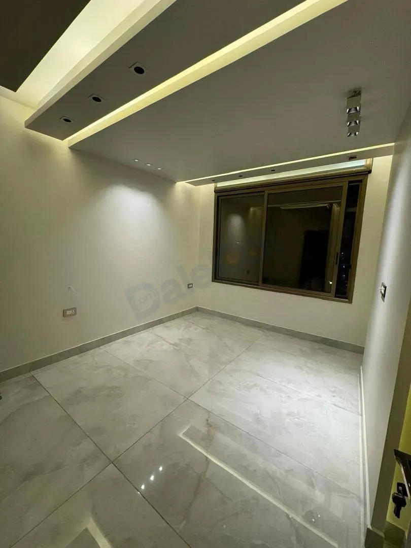 uploads/advertisements/images/للإيجار_السنوي_منزل_فاضي_في_المزة_أوتوستراد__9_-1783461349655.webp