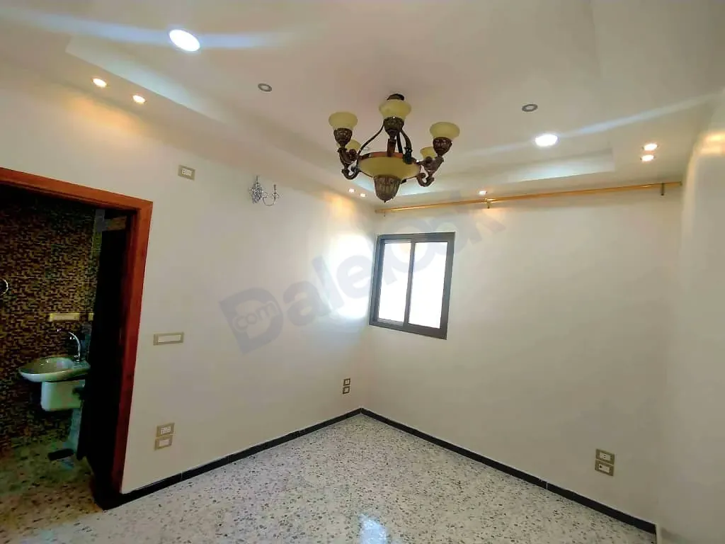 uploads/advertisements/images/للإيجار_بيت_عربي_مميز_في_دمشق_حي_القنوات__6_-1788644162794.webp