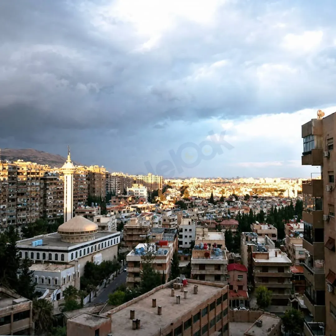 للإيجار شقة مفروشة في المزة فيلات شرقية