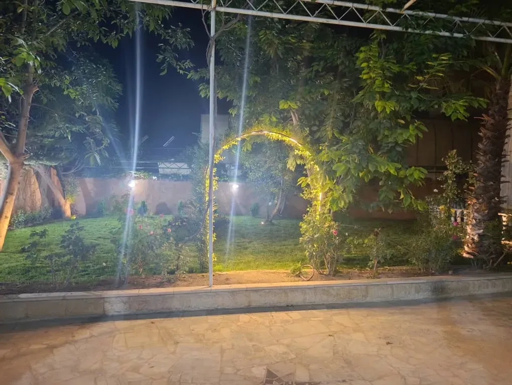 للإيجار اليومي فيلا البراق في المضايا على الشارع العام