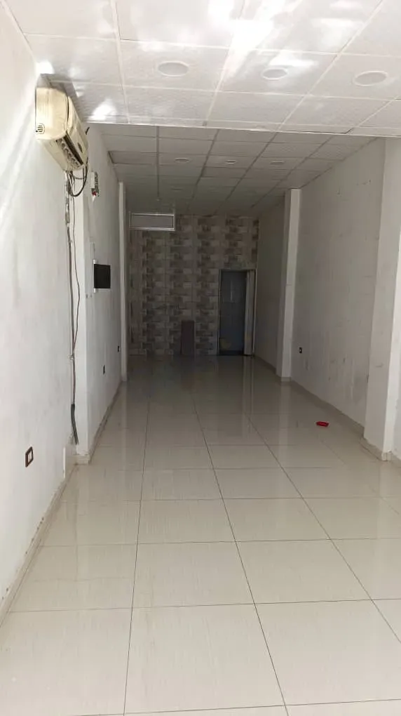للإيجار محل في الزاهرة القديمة عالشارع العام
