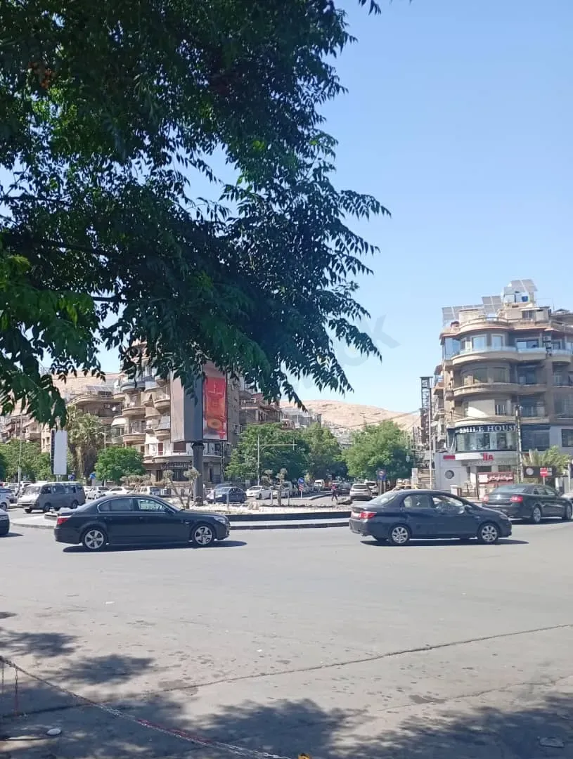 For sale or rent in Shahbandar near Pizza Romantica