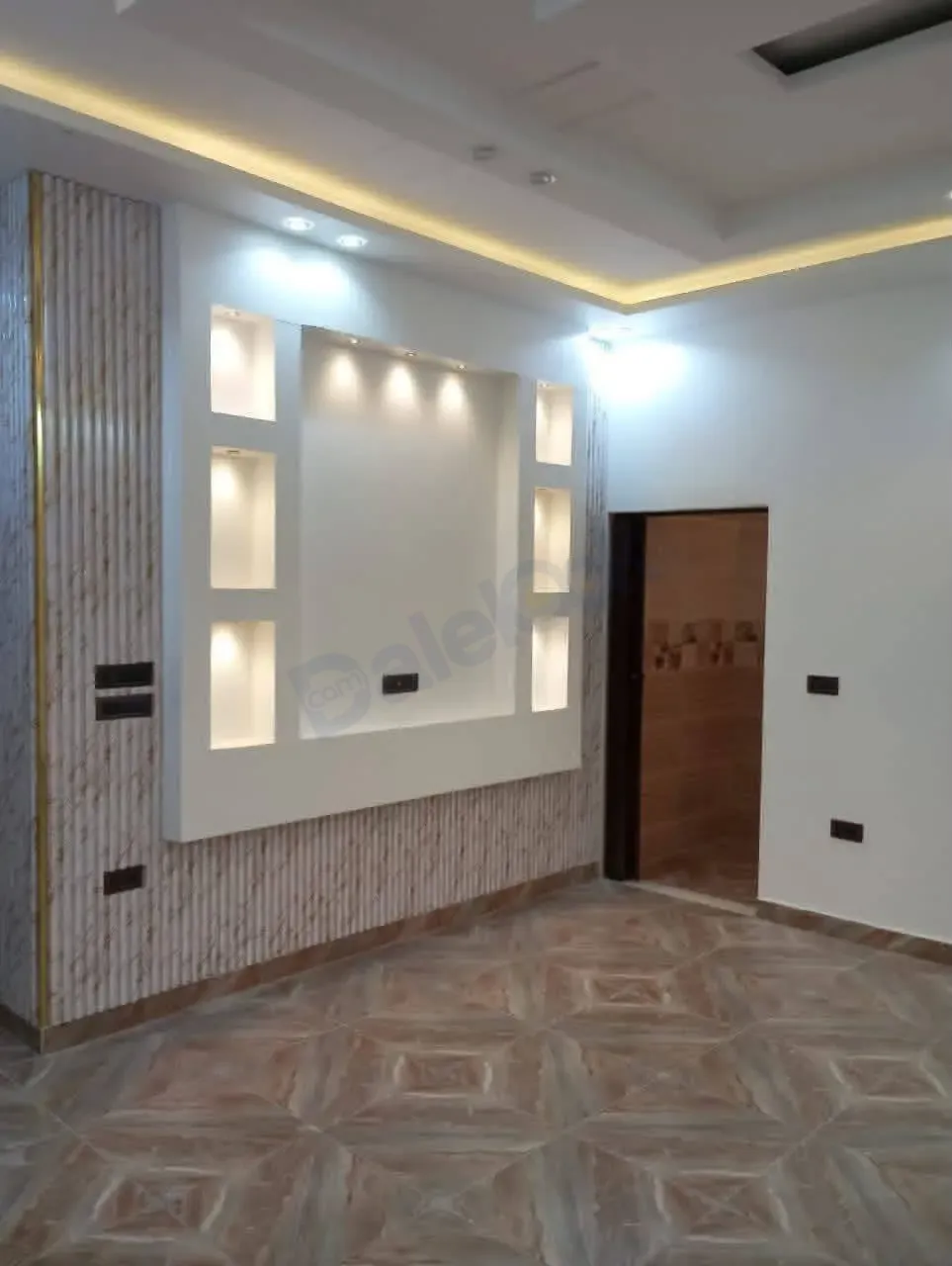 uploads/advertisements/images/للبيع_بمنطقة_بيت_سحم_بالقرب_من_سوق_الشرائي__11_-1783366334168.webp
