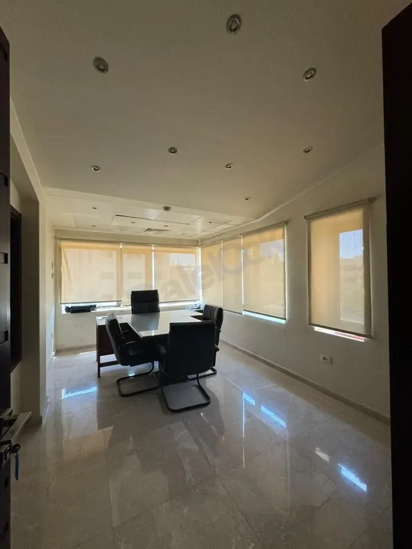 uploads/advertisements/images/للبيع_بناء_تجاري_في_دمشق_قرى_الشام__6_-1790029078459.webp