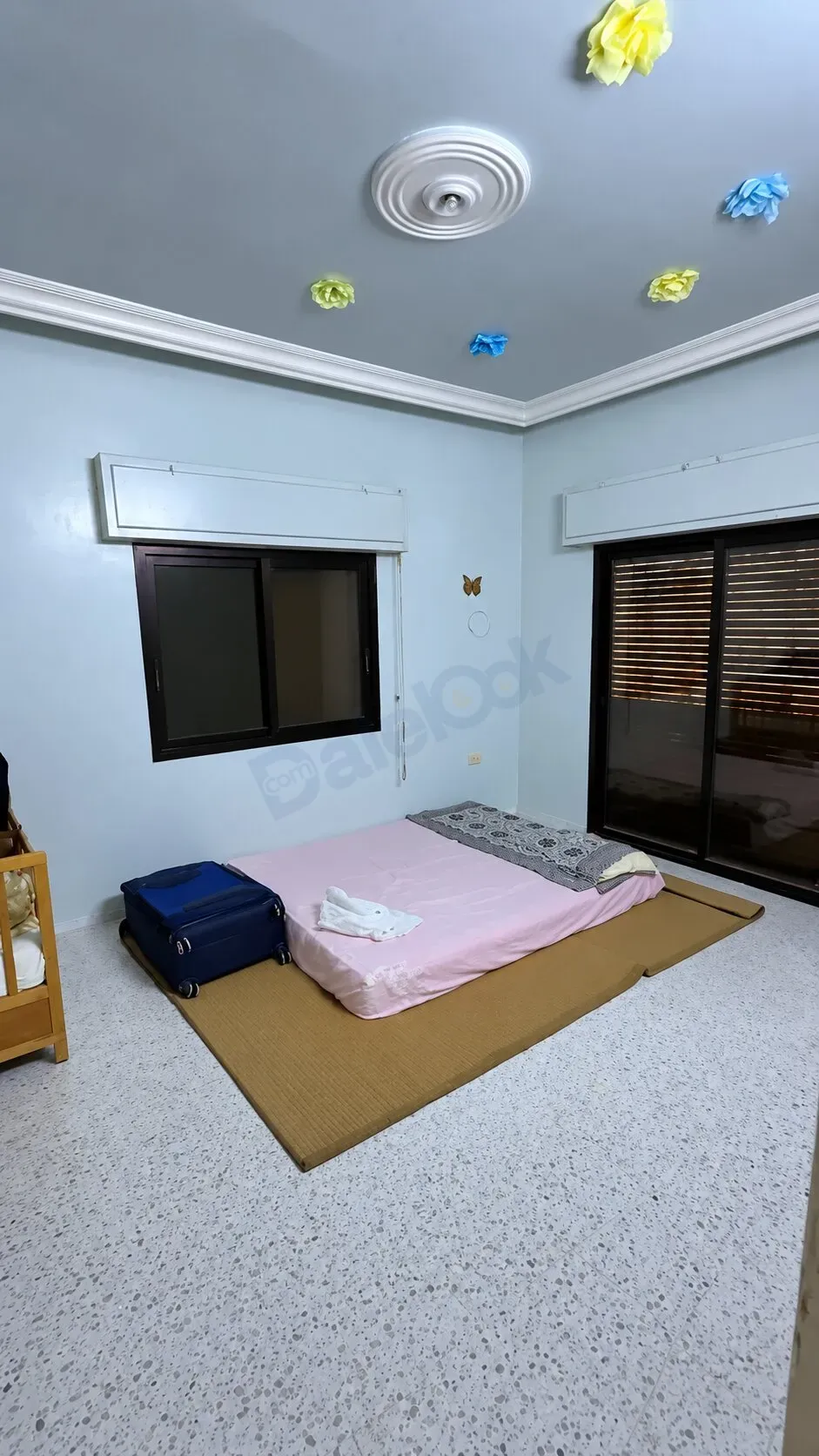 uploads/advertisements/images/للبيع_بناء_كامل_في_جديدة_عرطوز_البلد_الكورنيش__4_-1792765852847.webp