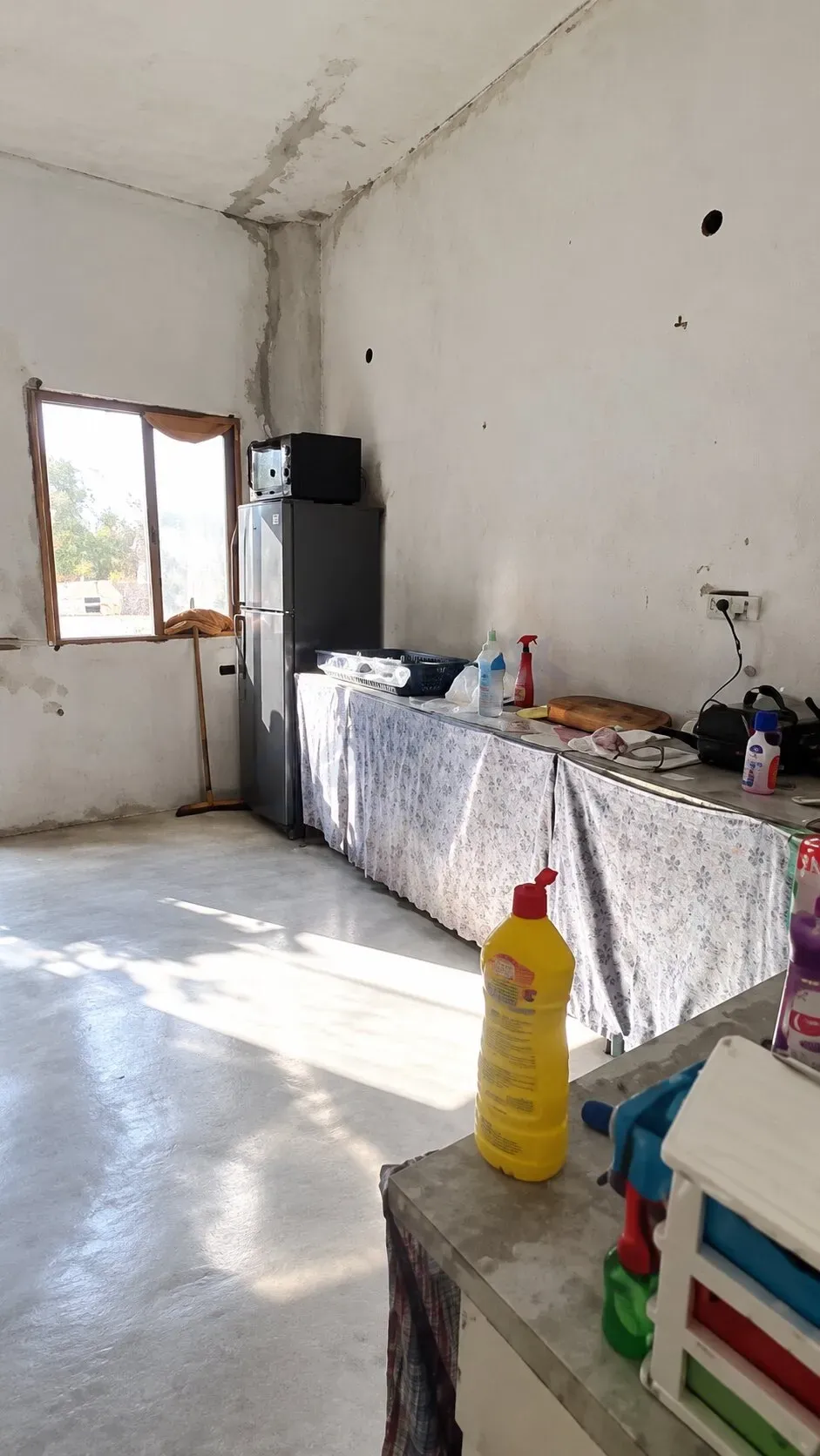 للبيع بناء كامل في حمص الزهراء شارع اسكندرون