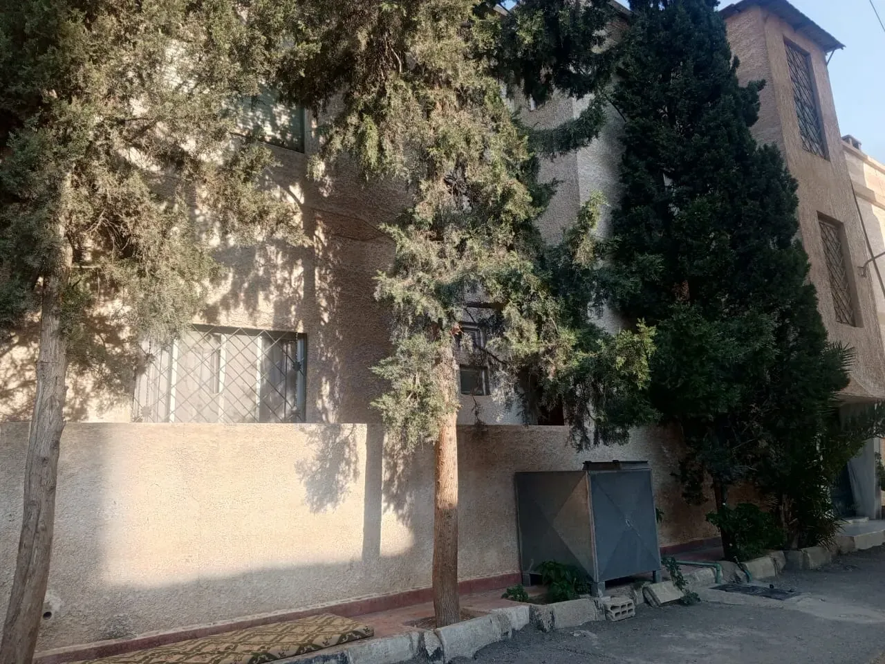 uploads/advertisements/images/للبيع_بناء_كامل_من_المالك_في_الكسوة__3_-1787853668179.webp