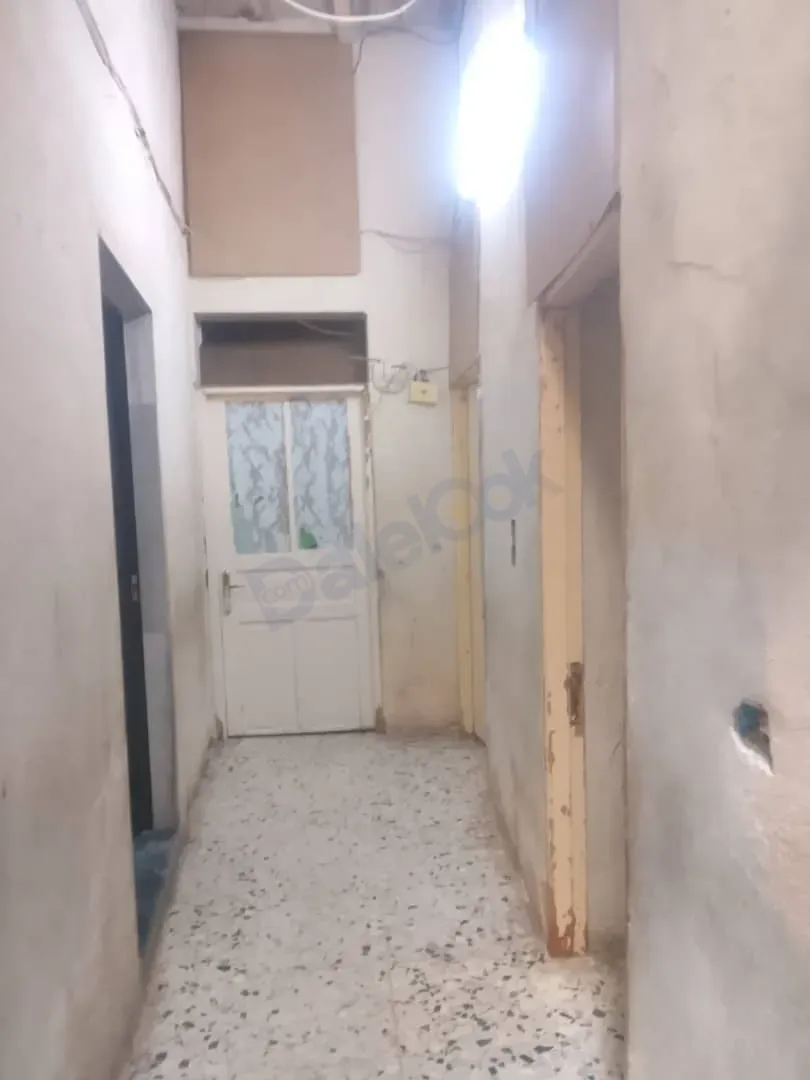 للبيع بيت عربي افرنجي في الميدان