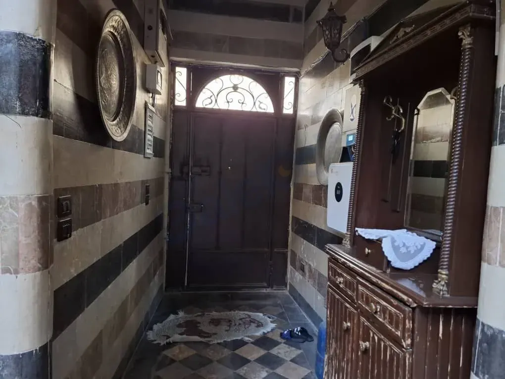 uploads/advertisements/images/للبيع_بيت_عربي_في_دمشق_الشاغور_قرب_مطعم_دار_مسك__3_-1789769141784.webp