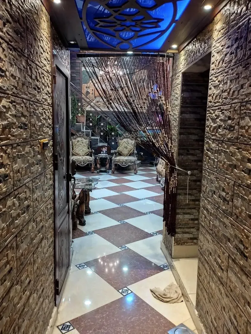 uploads/advertisements/images/للبيع_بيت_عربي_في_دمشق_القديمة_العمارة__10_-1787922885818.webp