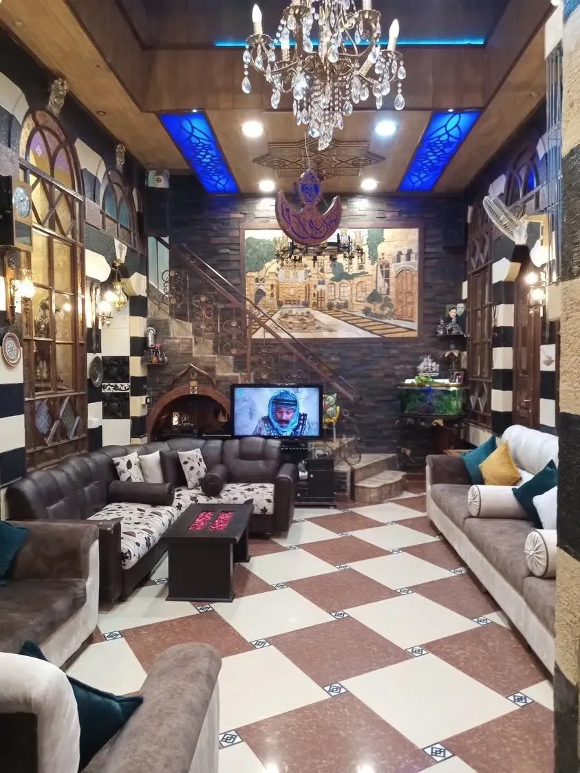 uploads/advertisements/images/للبيع_بيت_عربي_في_دمشق_القديمة_العمارة__8_-1787922885818.webp