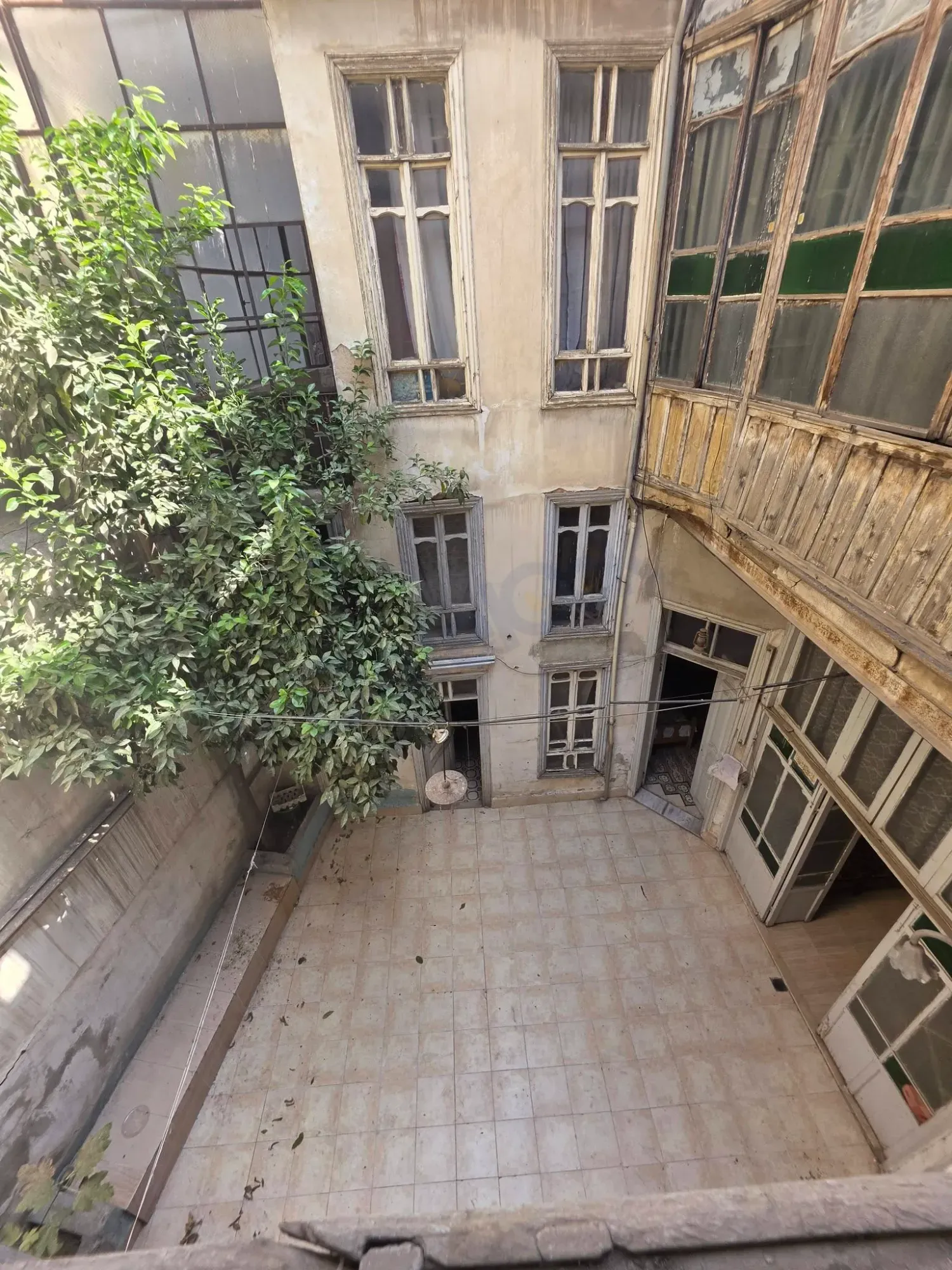 uploads/advertisements/images/للبيع_بيت_عربي_في_دمشق_بمنطقة_شارع_بغداد_خلف_جامع_الفاروق__3_-1791408272505.webp