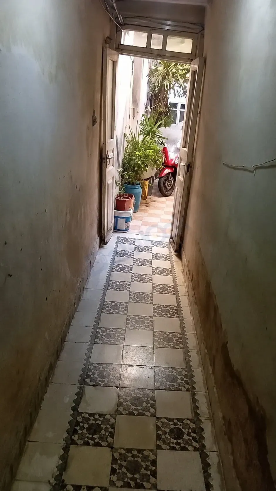 للبيع بيت عربي من المالك في السويقة