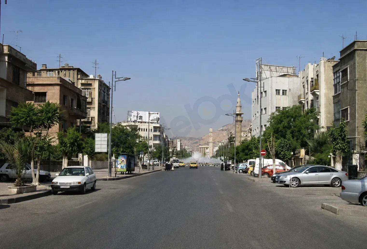 للبيع بيت عربي نظام شقه في شارع بغداد